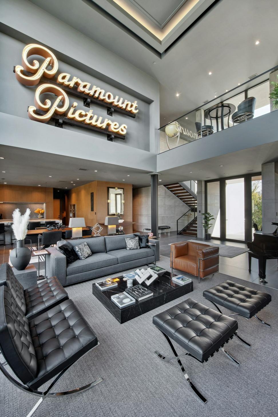 Penthouse Suite